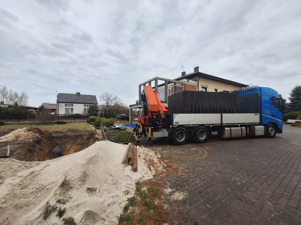 Szamba betonowe transport